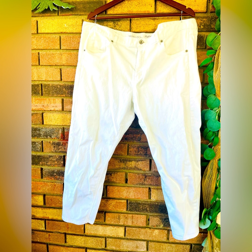 Merona Women’s White Jeans 18